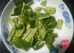 肉丝炒腐竹结的做法图解7