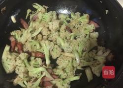 花菜炒腊肉的做法图解8