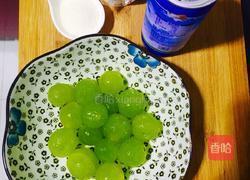 葡萄西米杏仁露的做法图解1
