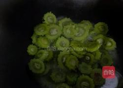 清炒苦瓜 它是甜的的做法图解6