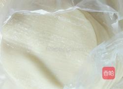 饺子皮包香蕉的做法图解1