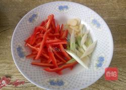 包包菜炒粉条的做法图解1