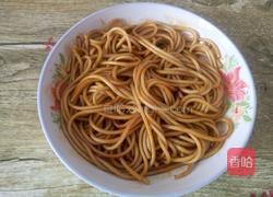 包包菜炒粉条的做法图解3