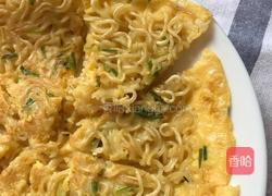 方便面蛋葱饼的做法图解6