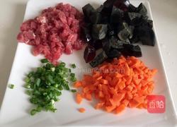 皮蛋瘦肉粥的做法图解2