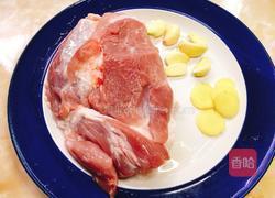 猪皮炖肉的做法图解2