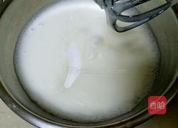 椰香抹茶花纹蛋糕的做法图解4