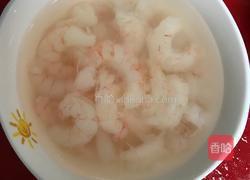 茄汁虾仁的做法图解1