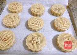 广式月饼（100克凤梨蛋黄馅）的做法图解19