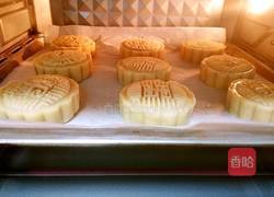 广式月饼（100克凤梨蛋黄馅）的做法图解21