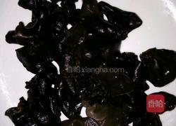 木耳炒鸡蛋的做法图解2