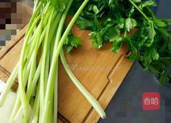 芹菜炒酱干的做法图解1