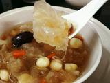 雪耳莲子羹