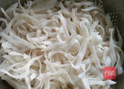 炒河粉的做法图解1