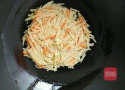 土豆红萝卜丝煎饼的做法图解3