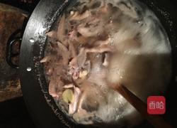 白萝卜泡脚鸡爪的做法图解3