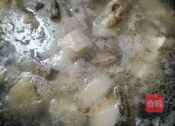 莲藕排骨汤的做法图解3