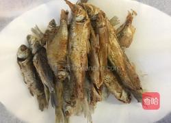 椒盐小鱼的做法图解3
