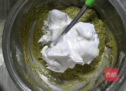抹茶戚风蛋糕的做法图解6