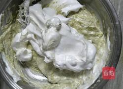 抹茶戚风蛋糕的做法图解8