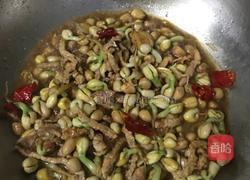 花生芽炒肉丝的做法图解9