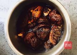 樱桃烩香菇的做法图解2
