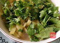 土豆香菜汤的做法图解4