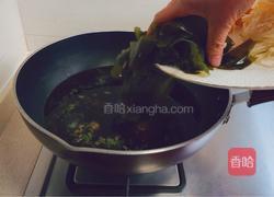 牛尾裙带金针菇豆泡汤的做法图解4