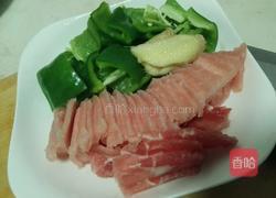 青椒肉片的做法图解2