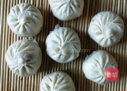 萝卜叶猪肉包子的做法图解5