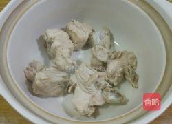 莲藕排骨汤的做法图解3