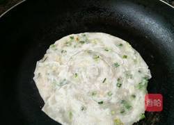 饺子皮版葱油饼的做法图解13
