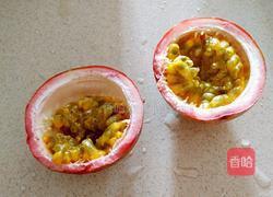 百香果柠香蜜柚汁的做法图解1