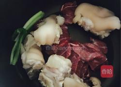 卤猪蹄的做法图解2