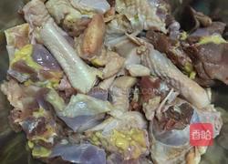 小鸡炖蘑菇的做法图解2