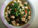 蒜苗焖豆腐