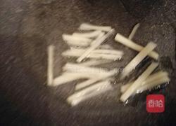 清炒蟹脚肉的做法图解2