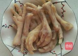 红烧鸡爪的做法图解1