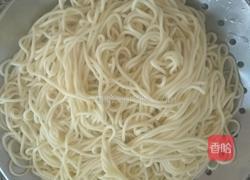 虾仁炒面的做法图解7
