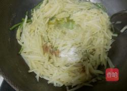 土豆丝炒尖椒的做法图解8