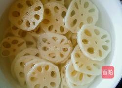 凉拌藕片的做法图解2