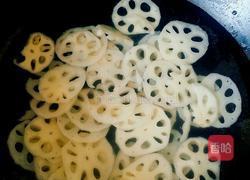 凉拌藕片的做法图解3