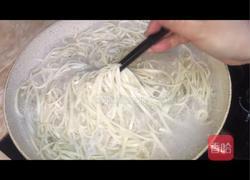 香菇酱拌面的做法图解2