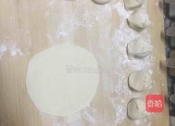 韭菜鸡蛋肉馅（肉三鲜）蒸饺的做法图解3