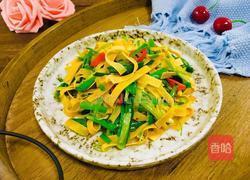 青蒜炒豆腐皮的做法图解2
