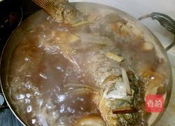 鲁菜大师蒋家菜酱烧炖鲤鱼的做法图解7