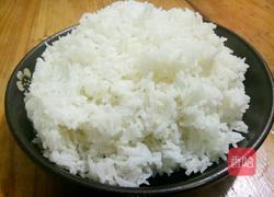 紫菜炒饭的做法图解2