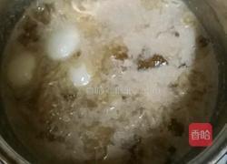 桃胶雪燕皂角米银耳椰浆鹌鹑蛋甜汤的做法图解6