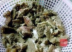 瓦罐牛肉的做法图解1