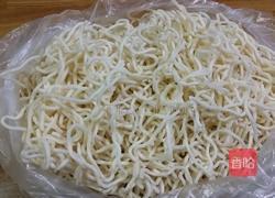 豆角焖面的做法图解1